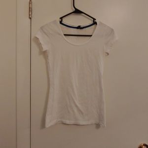 💕 3 for 10! Stretchy white basic t